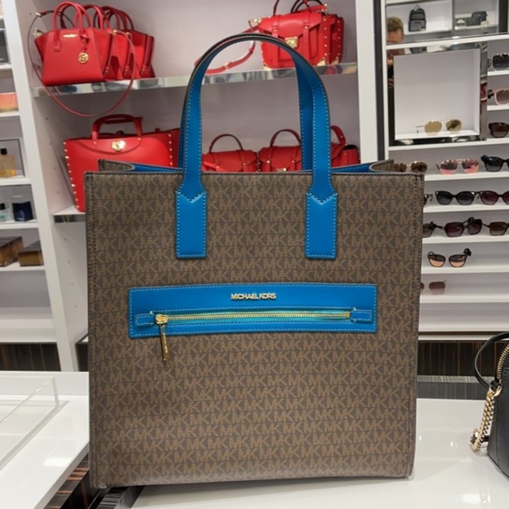 Michael Kors Kenly Large Tote - Picture 11 of 16
